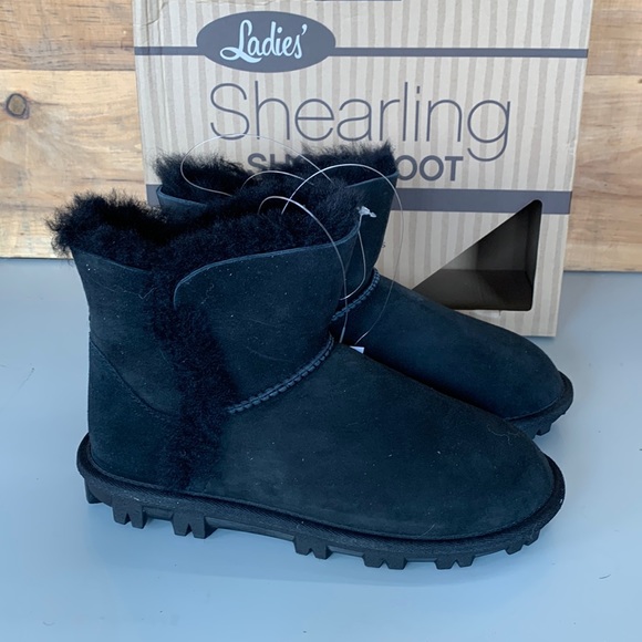 NWT Women’s Kirkland Signature Shearling Sheepskin Boot Black - Picture 3 of 6